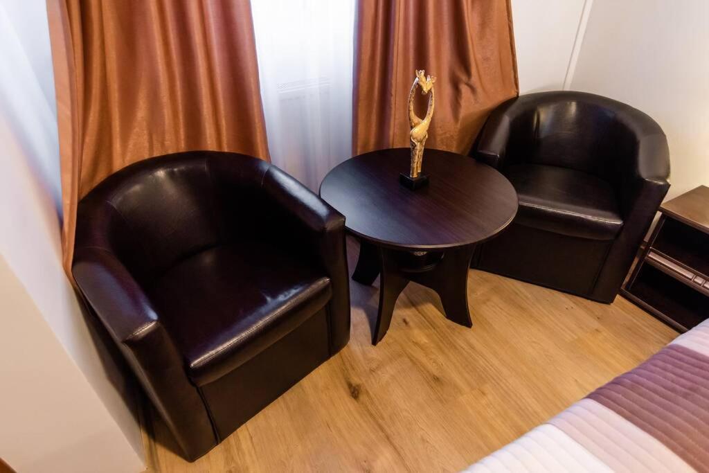 Cozy House With Nice Garden In Heart Of City Center Villa Cluj-Napoca Esterno foto